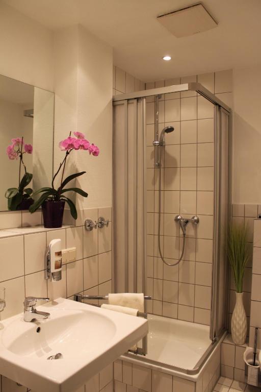 Wiek auf Rügen Hotel Alt Wittower Krug מראה חיצוני תמונה